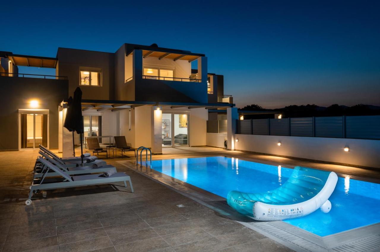 South Beach Villas เกนนาดี ภายนอก รูปภาพ